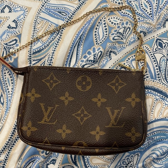 🤎Authentic LV Mini Pochette Accesoires 🤎 - Picture 8 of 8